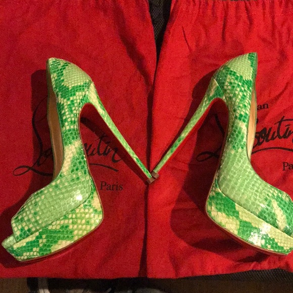 Christian Louboutin Python Daffodile pumps - Picture 5 of 6